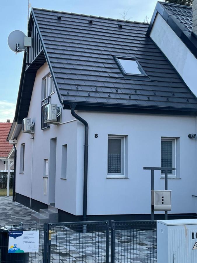 Heni Apartment Buk Exterior photo