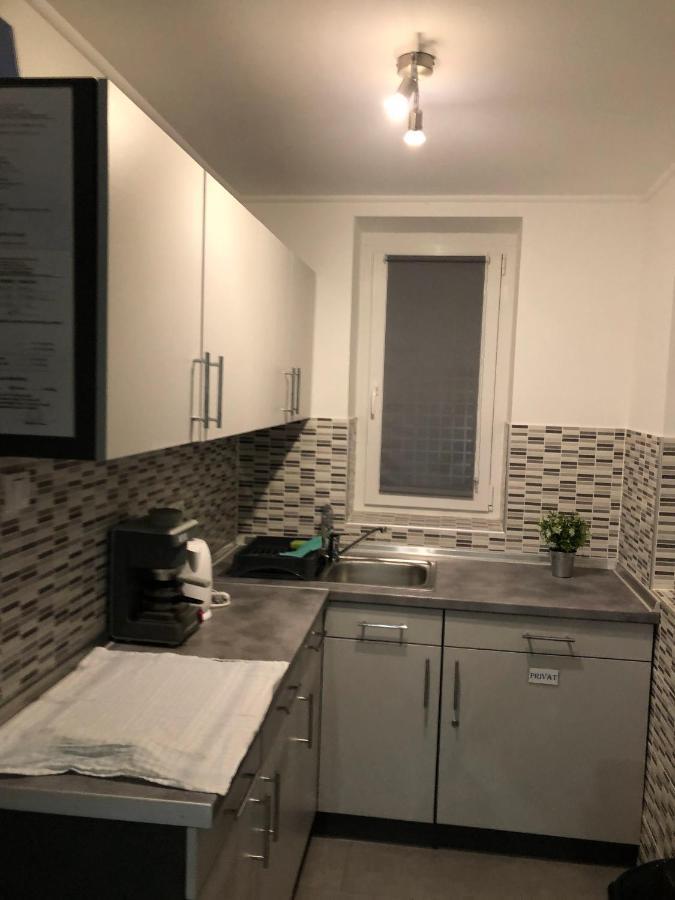 Heni Apartment Buk Exterior photo